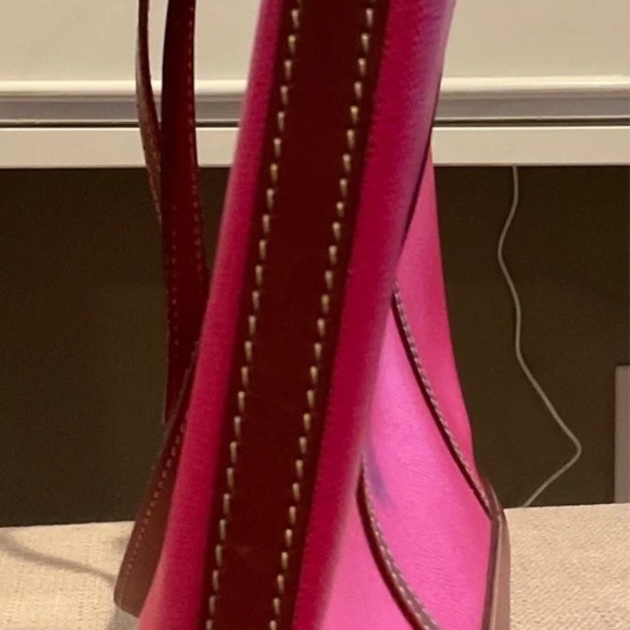 Dooney & Bourke Shoulder Bag Purse Tote, Like New - Picture 5 of 8